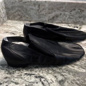 Women's Black Leather Slip-On Athletic Shoes